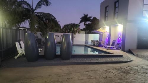 UPhongolo House | Imbopha guesthouse