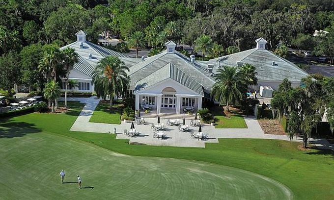 Braden River House | Immaculate 3-bedroom/3-bath 3000 sqft. home in luxurious Florida golf community