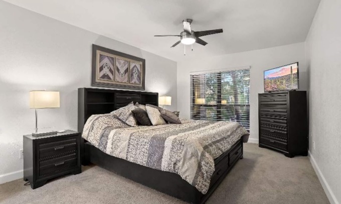 North Mountain Condo | Immaculate and tastefully remodeled condo