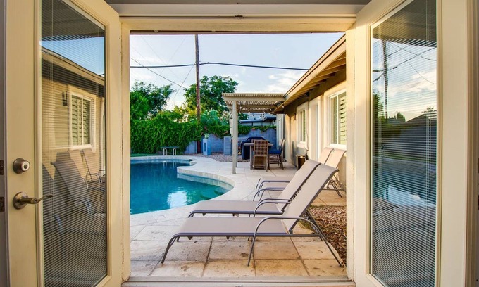 South Scottsdale House | Immaculate Home Near Old Town Scottsdale and Asu!