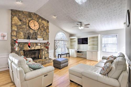 Suwanee House | Immaculate Suwanee House with Pool and Game Room!