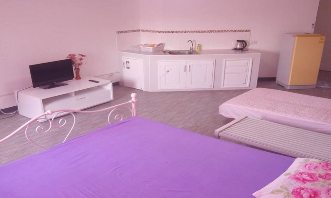 Ban Mai House | Impact Don Mueang Bangkok Guest House