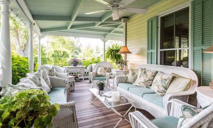 The Heights House | Impeccably Restored & Charming Victorian Summer Cottage-5 Bed, 4 Bath, Sleeps 10