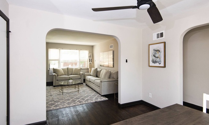 St. Louis Hills Apartment | Impeccable 1-Bedroom Apartment with Street Parking