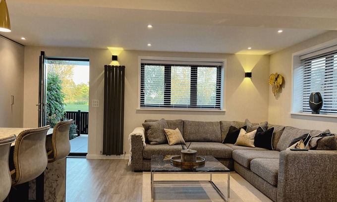Ford Apartment | Impeccable farm Apartment in Walberton, England