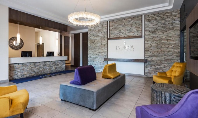 Terrebonne Hotel | Imperia Hôtel et Suites Terrebonne