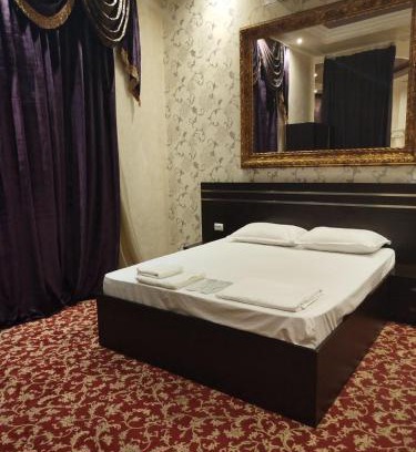 Parakar Hotel | Imperial Palace Hotel EVN
