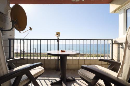 Vilassar de Mar Apartment | Impresionante Apartamento delante del Mar