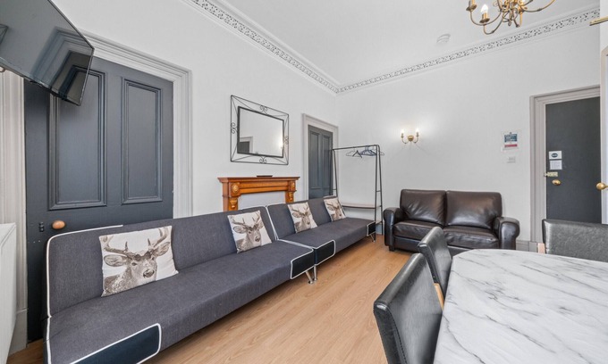 Inverness City Centre Apartment | Imtiaz - 7 Ardconnel Terrace