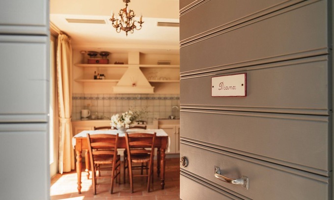 Santa Veneranda Apartment | In a historic farmhouse in the hills, with garden and pool, perfect for families