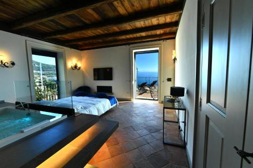 Raito House | In Costa Relais & Luxury Suites