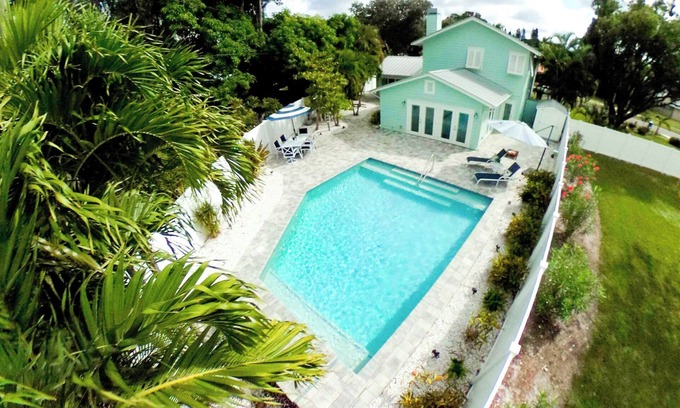 Whitfield House | In law Suite | Pool with Waterfall | 2 King Suites