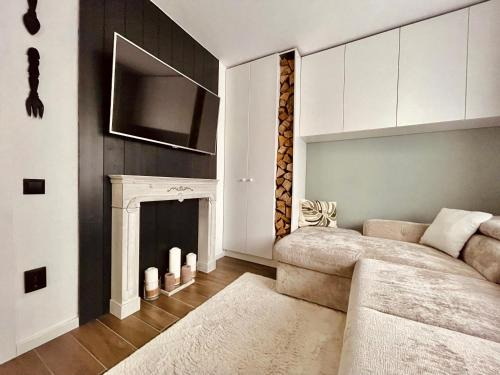 Viseu de Sus Apartment | In Maramu’ la Mocanita!