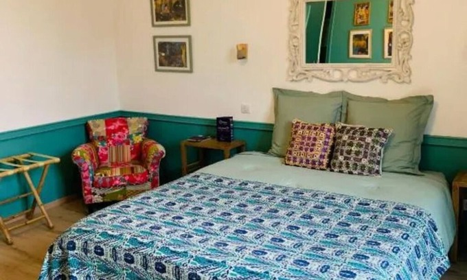 Commarin Bed & Breakfast | In the colors of Commarin Chambre Verte