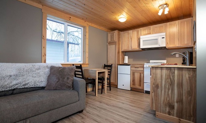 Talkeetna Cabin | In the heart of Downtown Talkeetna: Susitna Cabin