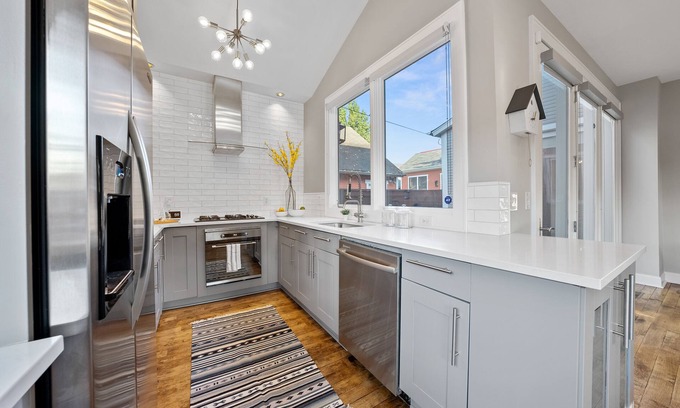 Merion Village House | In the heart of German Village!
