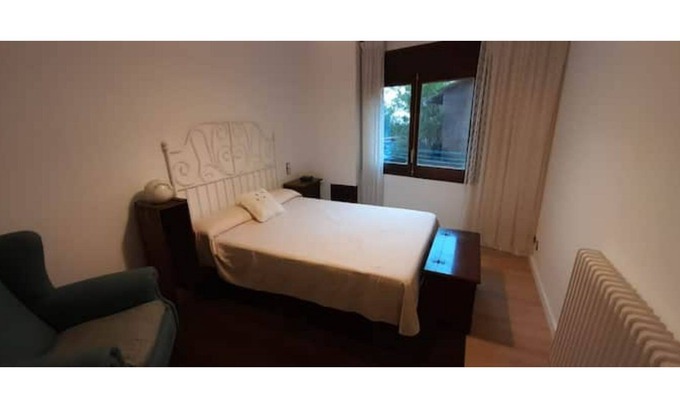 Puigcerda Apartment | In the heart of Puigcerdà, a short walk from the lake