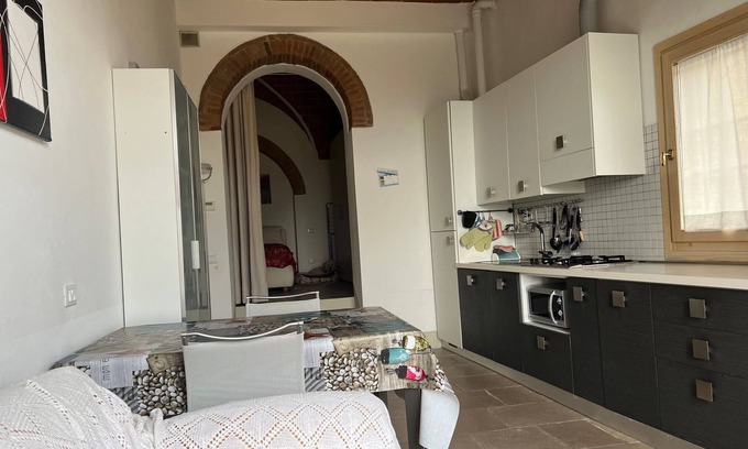 Casale Marittimo Apartment | In the historic center of Casale a few kilometers from the sea