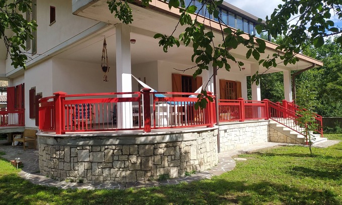 Cortino Bed & Breakfast | In the Gran Sasso-Monti della Laga Park, villa in small village nestled in the woods
