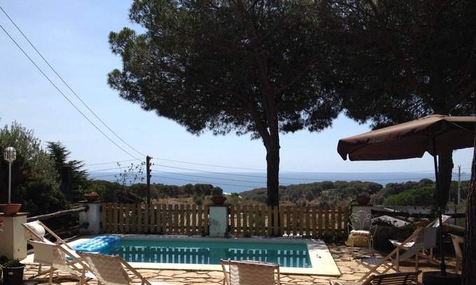 Sant Pol De Mar House | In the shade of the pines between GRO and BCN, quiet and by the sea