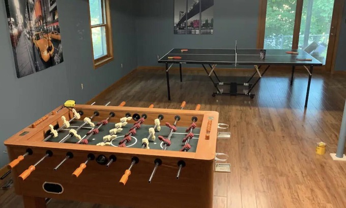 Hermann House | In town -2 bedroom + 2 sofa beds + game room/common area -fits 8 people