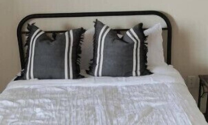 Temple Apartment | In Town Vibes