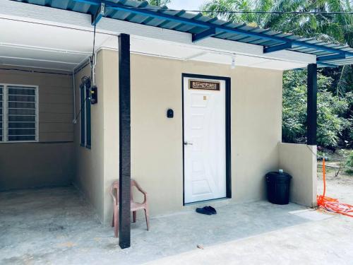 Sekinchan House | Inap Desa R'Sawit Pintu B