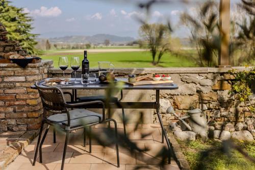 Poggio Terza Armata Apartment | Incantevole vista dalle mura del castello.