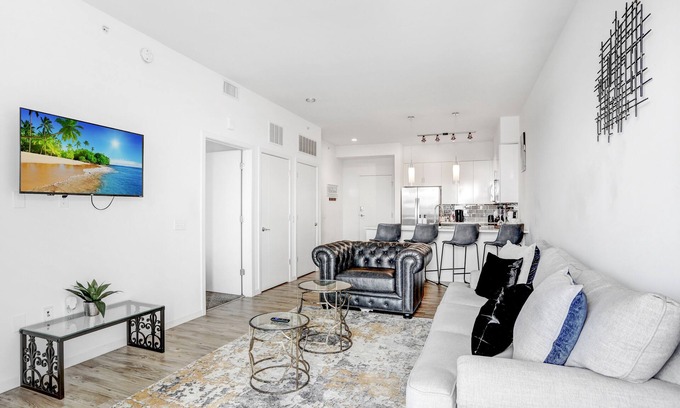 Channel District Apartment | Includes access to top of the line Gym, Luxary Pool, & City View Sky Lounge