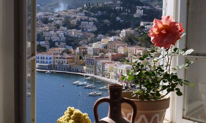 Symi House | Incredible views of "World's prettiest harbor" Just a 5 minute walk to NOS Beach
