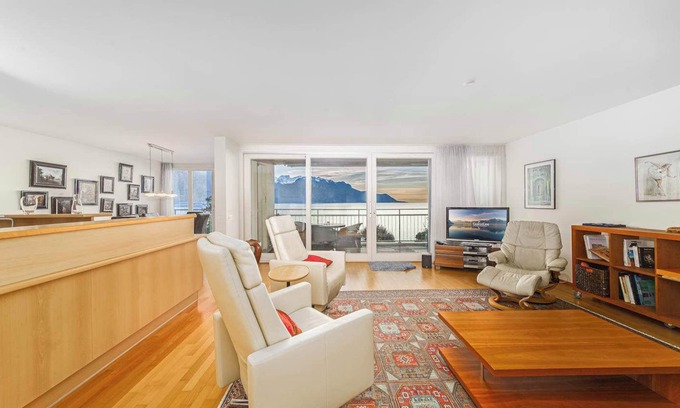 Montreux City Centre Apartment | Incredible views of Montreux Lake 2BD Appartment