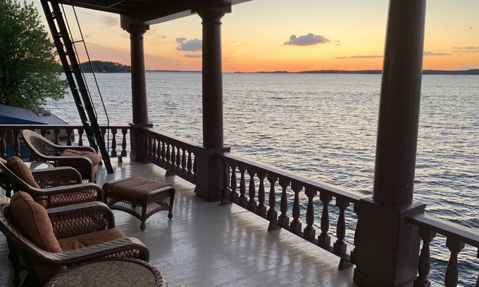 Clayton Apartment | Incredible Waterfront Apartment in the Thousand Islands