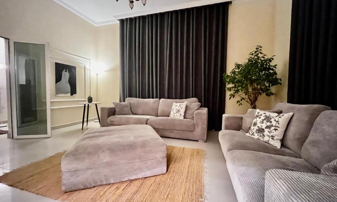Mirdif Villa | Independent Spacious 3 Bedroom Villa