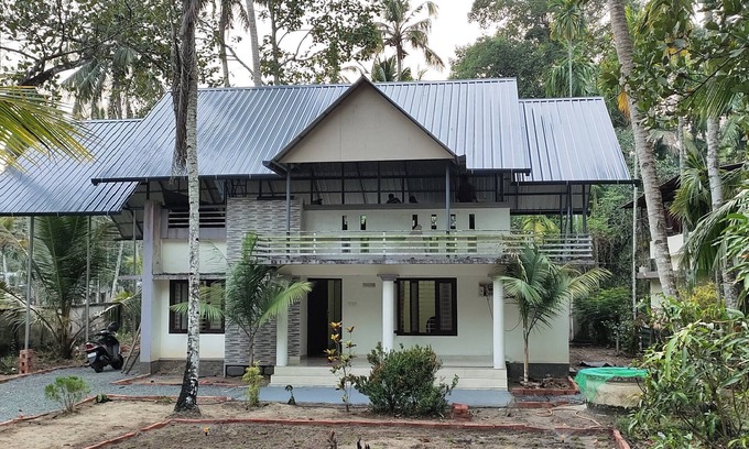 Karunagappally Villa | Independent villa near Amritapuri with A/c , UPS & Wi-Fi