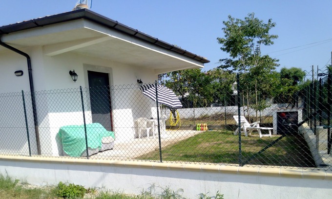 Fondi Villa | Independent villa with garden by the sea Fondi / Sperlonga