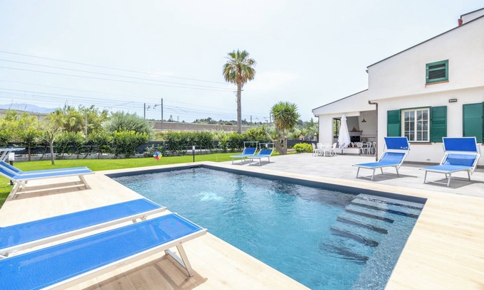 Piana Calzata Villa | Independent Villa with Private Pool