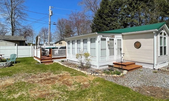 South Casco Cottage | Indian Point Camping Area