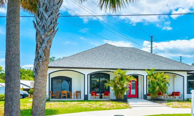 Cocoa House | Indian River: Tranquil Waterfront Retreat