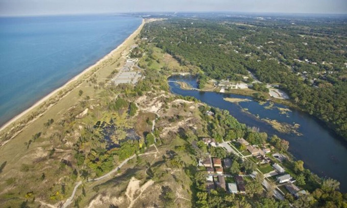 Miller Beach House | Indiana Dunes Beach Cottage