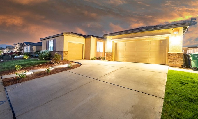 Indio House | Indio's Hideaway Pool Hot Tub Game Room Grill by Coachella