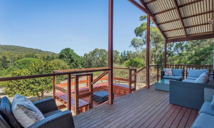 Lowlands House | Indlovu Intaba Farm Stay
