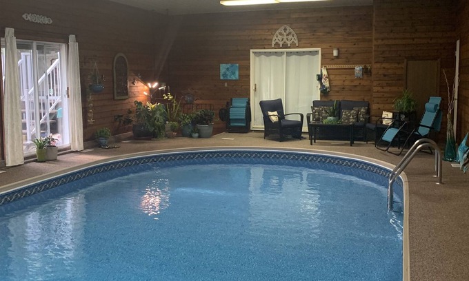 Northeast Edmonton House | Indoor Heated Pool, Bright Beautiful Home - Great Location!