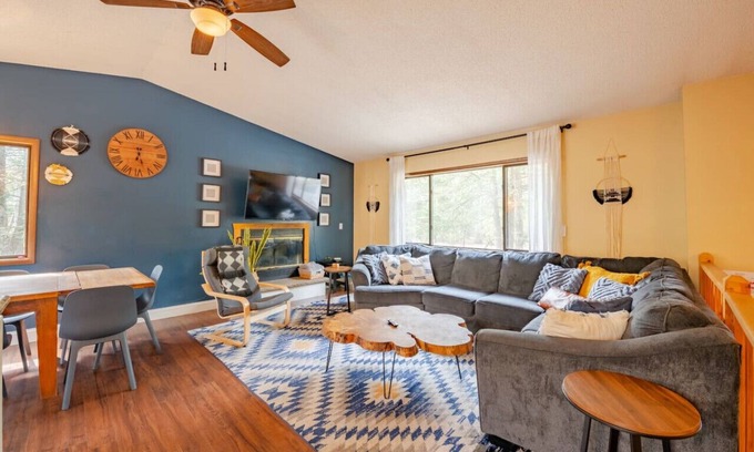 Wallenpaupauk Lake Estates Cabin | Indoor Pool, Firepit, BBQ, Gym, King Bed, Sauna, Lake Nearby, A/C, Amenities