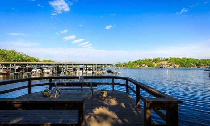 Osage Beach Condo | Indoor Pool/Hot Tub-Lake front at the Knolls 1 bed/1 bath Condo in RedHead Cove