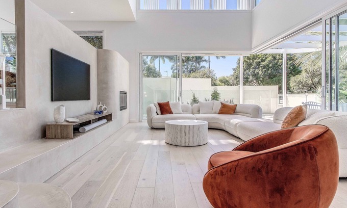 Mermaid Waters Apartment | Indulge in luxury in Mermaid Waters, where a brand new bespoke home awaits you!