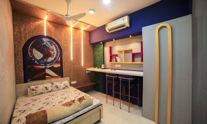 Indore Apartment | Indulge in stylish luxury & superb hospitality in Nipania, close to all Mallsnnn