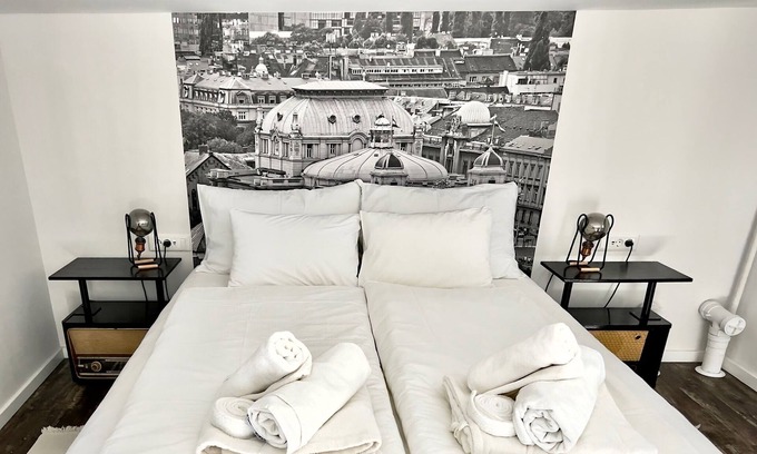 Zagreb Apartment | Industrial apartment in the city centre