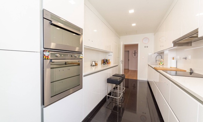 Sao Jose House | Industrial Lisbon Apartment - Adults Only