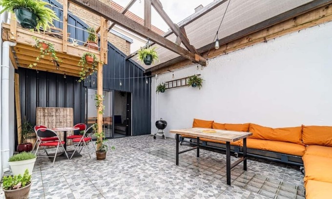 Dunkerque Centre Apartment | Industrial Loft with Patio in the City Center of Dunkirk