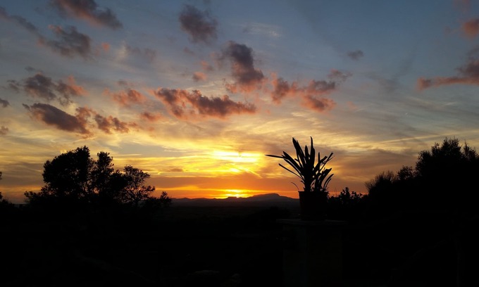 Manacor Cottage | iNFiNiTY POOL, RELAXing area in Llodrà d'en Pep, style and tradition, BBQ, A/C